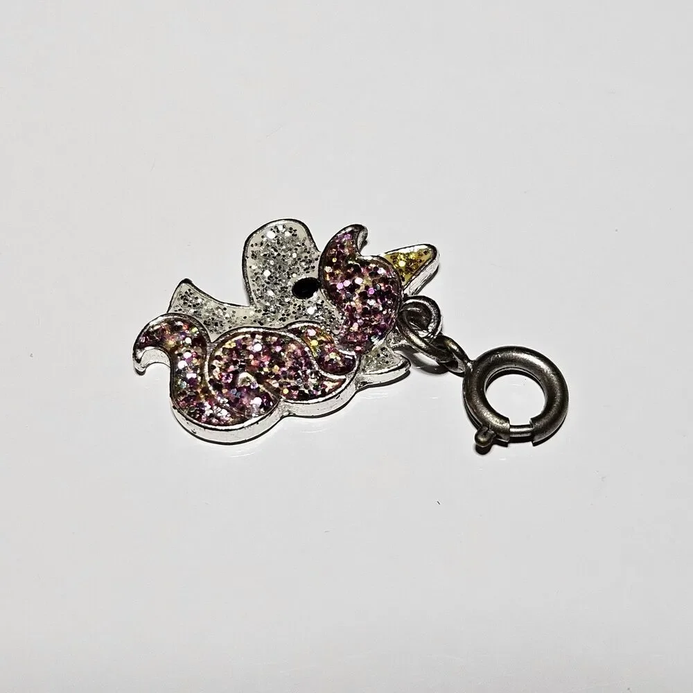 Unbranded silver tone